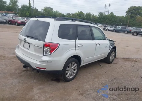 2013 Subaru Forester 2.5X Premium из США, поврежденный, VIN JF2SHADC7DH442178